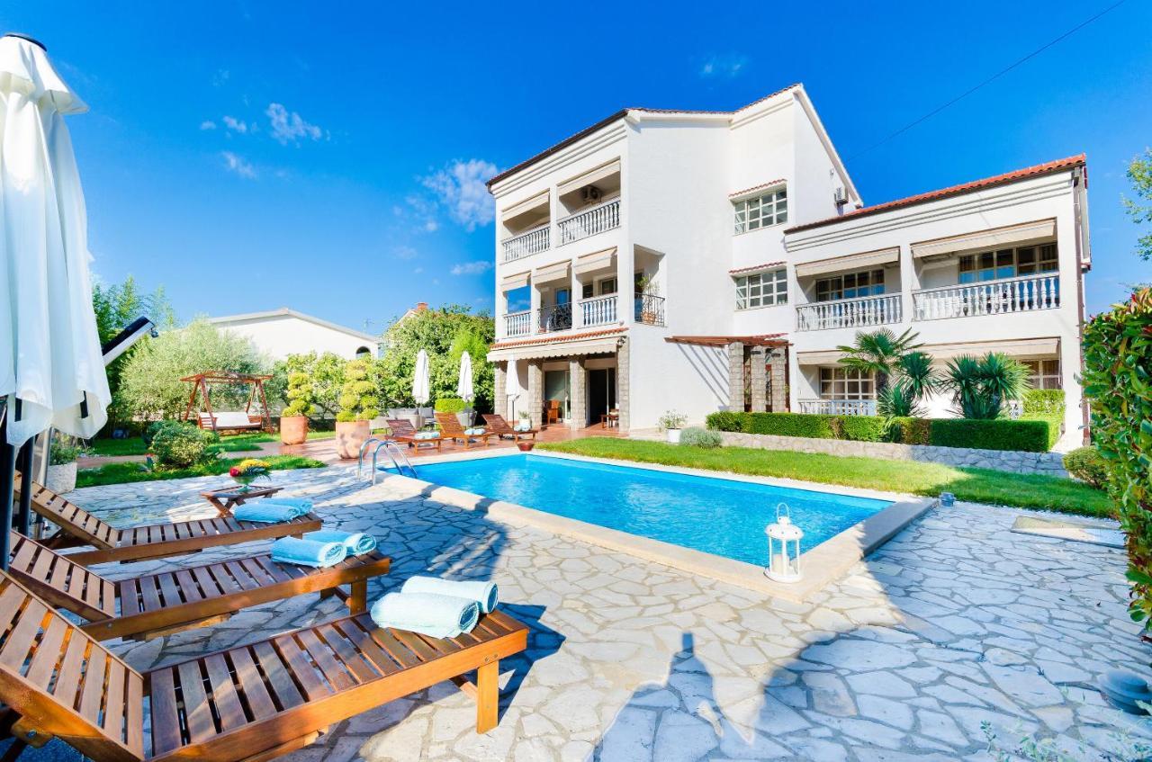 Apartments Sinisa Malinska Exterior foto